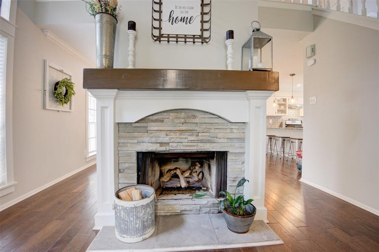Photo 12 of 48 - 4918 Dobbin Springs Ln, Kingwood, TX 77345