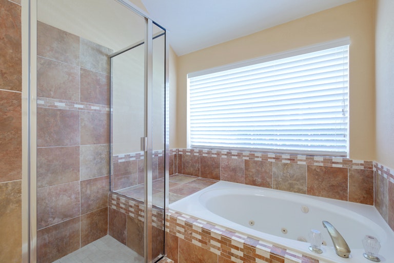 Photo 18 of 25 - 1523 Tuley St, Cedar Hill, TX 75104
