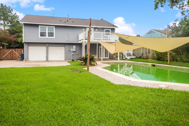Photo 7 of 27 - 448 Gleneagles Dr, Friendswood, TX 77546