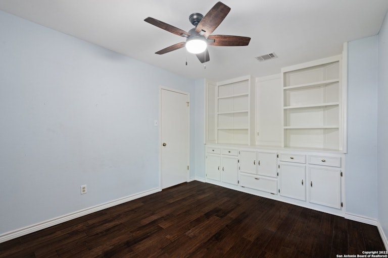 Photo 20 of 28 - 13930 Chisom Creek St, San Antonio, TX 78249