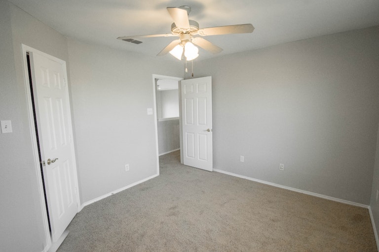 Photo 25 of 32 - 7301 Bishop Ct, Fort Worth, TX 76179