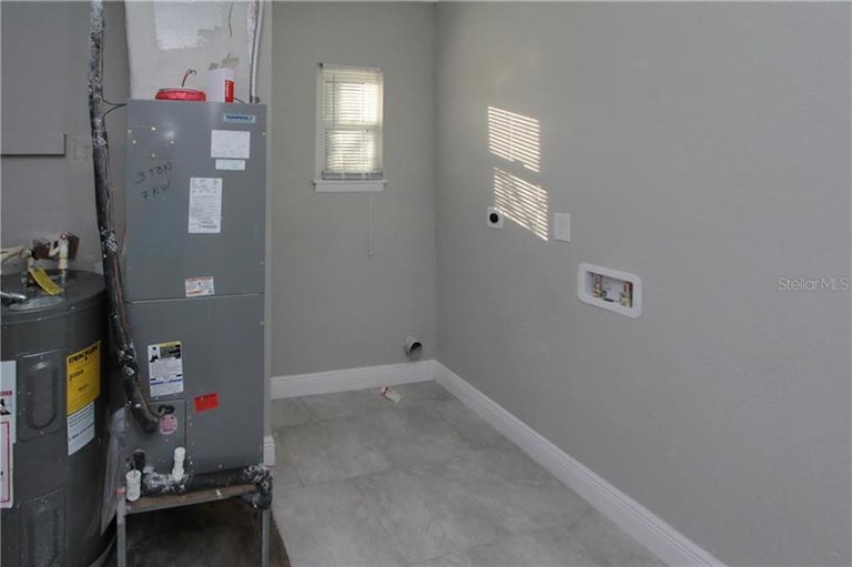 Photo 3 of 25 - 1317 York St S, Gulfport, FL 33707