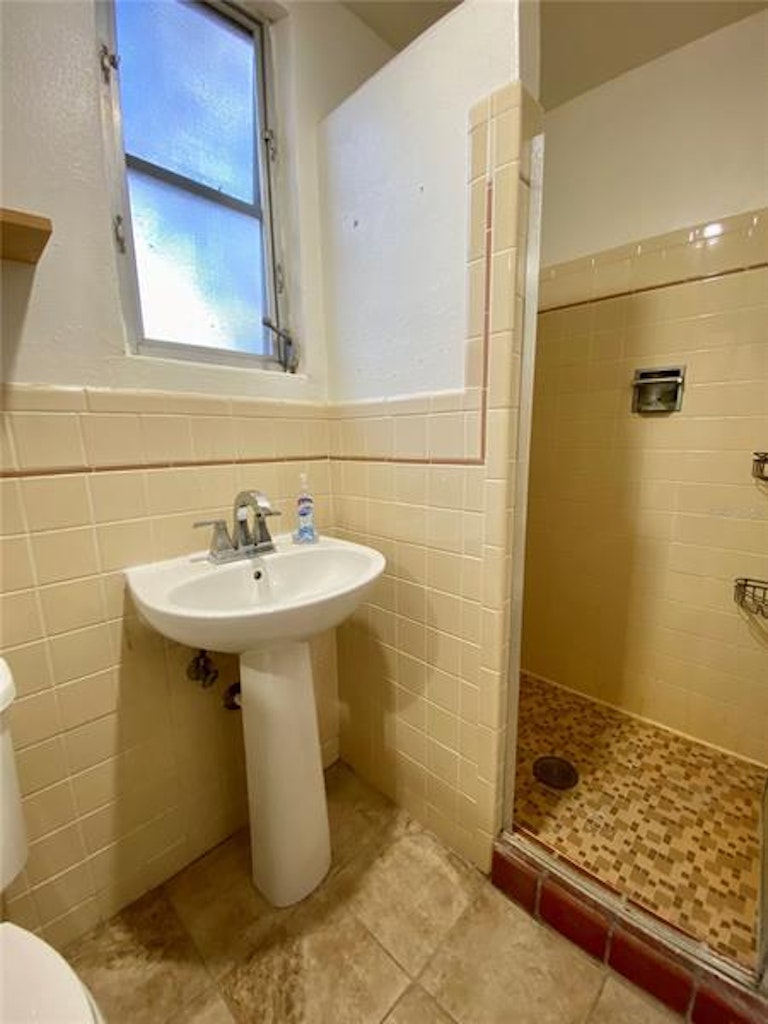 Photo 41 of 60 - 4081 Lake Marianna Dr, Winter Haven, FL 33881
