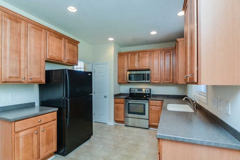 Photo 4 of 25 - 2913 Carriage Meadows Dr, Wake Forest, NC 27587