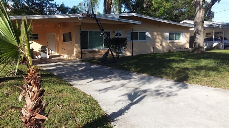 Photo 1 of 20 - 503 Roy Blvd, Altamonte Springs, FL 32701