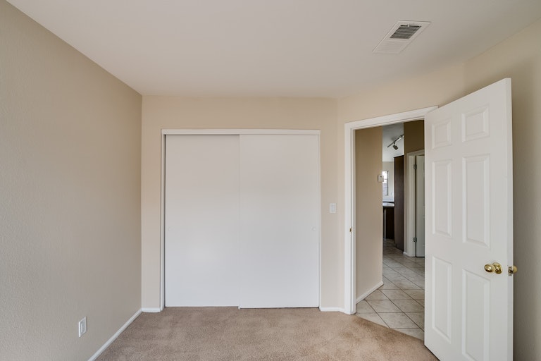 Photo 18 of 23 - 4302 E Windmere Dr, Phoenix, AZ 85048