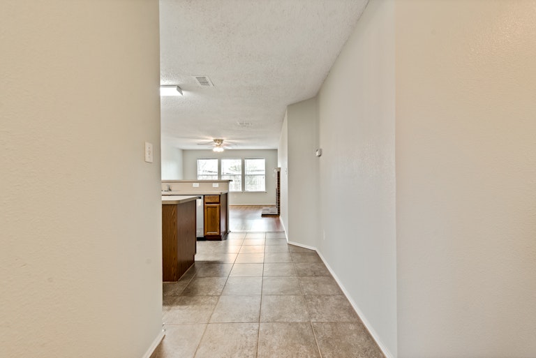 Photo 10 of 27 - 1018 Halifax Ln, Forney, TX 75126