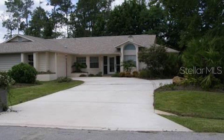 Photo 1 of 1 - 124 Westchester Ln, Palm Coast, FL 32164