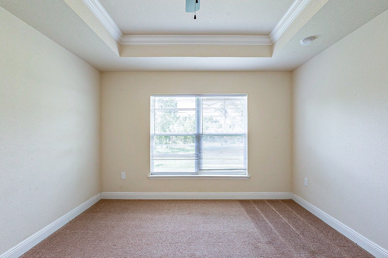 Photo 14 of 28 - 12481 Killian St, Spring Hill, FL 34609