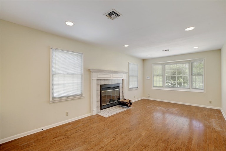 Photo 15 of 26 - 3007 Oakmont Blvd, Austin, TX 78703