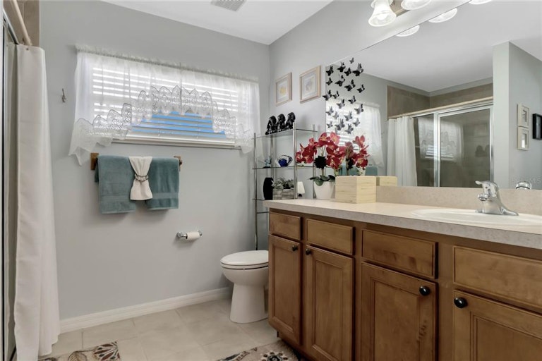 Photo 21 of 42 - 3420 Grenville Dr, Winter Haven, FL 33884