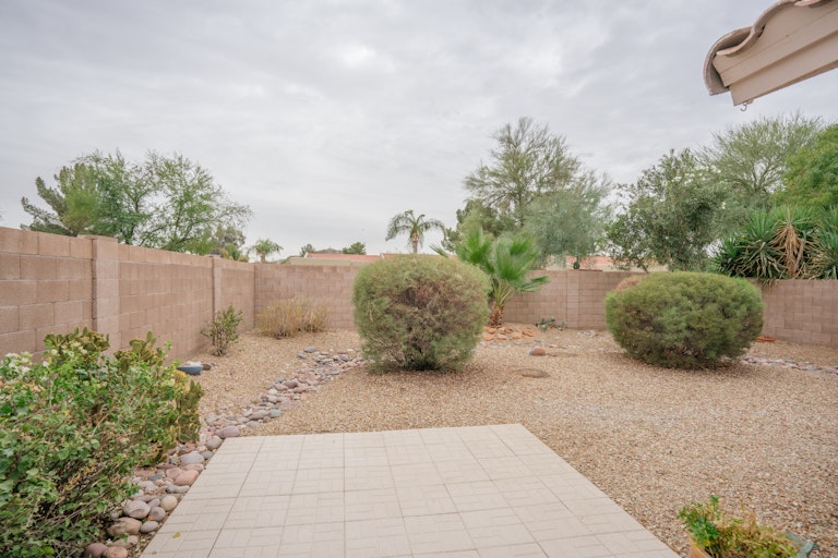 Photo 4 of 27 - 2257 E Monona Dr, Phoenix, AZ 85024