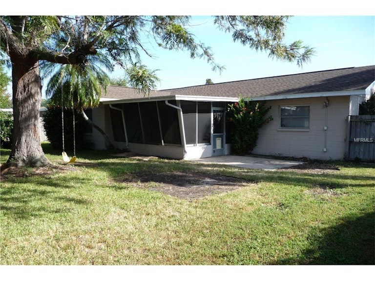 Photo 12 of 13 - 1254 Caracas Ave, Clearwater, FL 33764