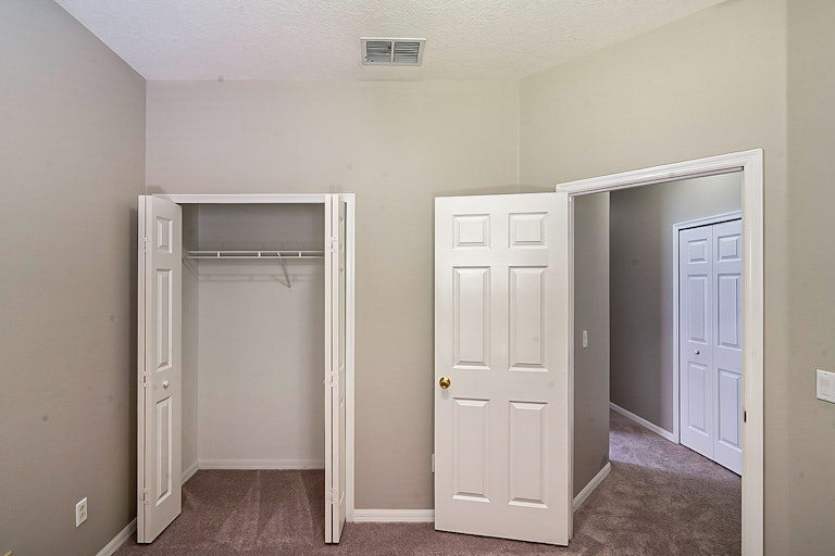 Photo 29 of 33 - 1621 Anna Catherine Dr, Orlando, FL 32828