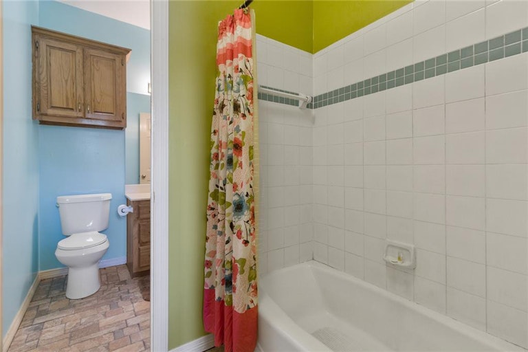 Photo 30 of 36 - 1312 Buxton Dr, Desoto, TX 75115