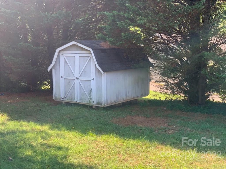 Photo 16 of 16 - 408 Millsaps Rd, Statesville, NC 28625