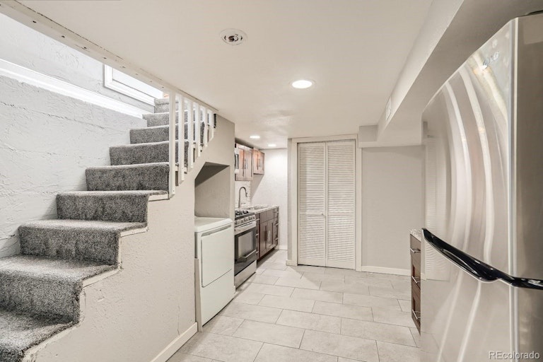 Photo 13 of 19 - 2300 Hanover St, Aurora, CO 80010