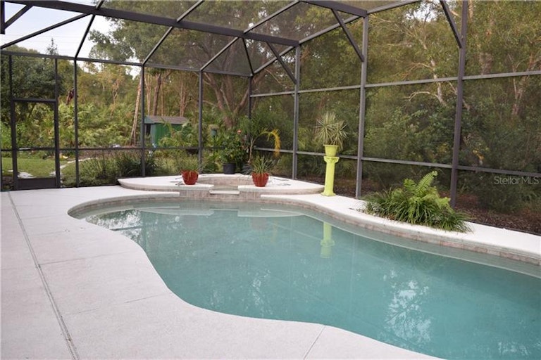 Photo 15 of 18 - 400 Quail Meadow Ct, Debary, FL 32713