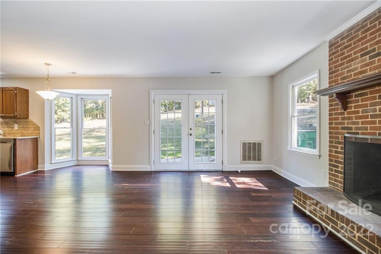 Photo 30 of 32 - 11231 Shandon Way Ln, Charlotte, NC 28262