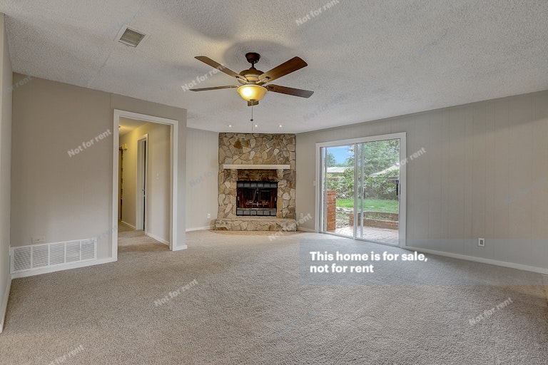 Photo 37 of 44 - 574 Valbon St, Orange Park, FL 32073