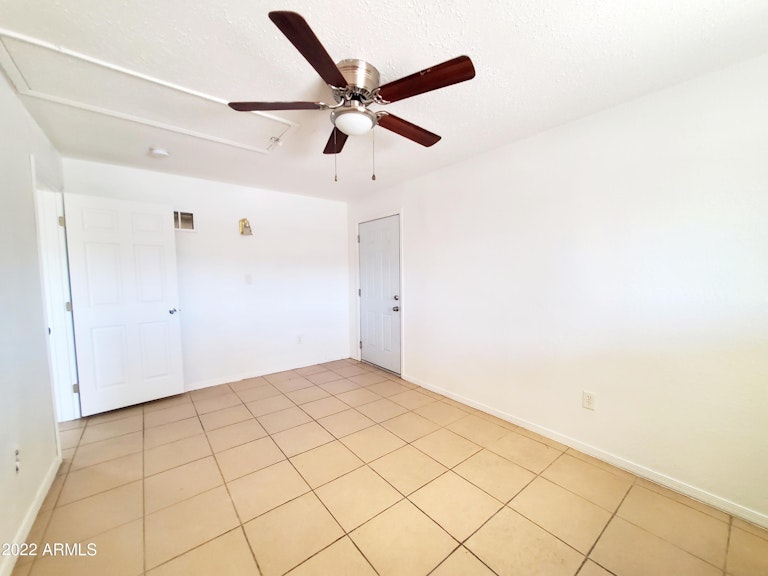 Photo 22 of 42 - 11122 W Connecticut Ave, Youngtown, AZ 85363