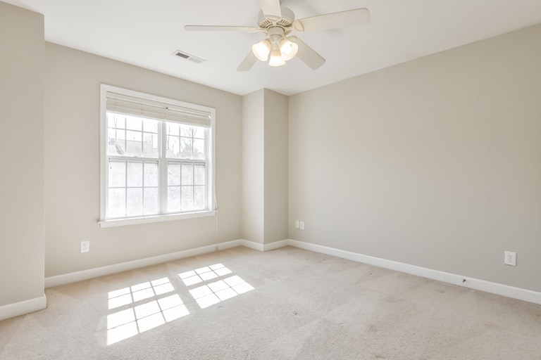 Photo 19 of 25 - 135 Florians Dr, Holly Springs, NC 27540