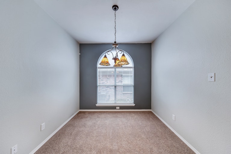 Photo 8 of 26 - 1020 Havenbrook Dr, Arlington, TX 76001