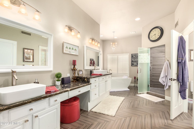 Photo 21 of 35 - 3014 E Winchcomb Dr, Phoenix, AZ 85032