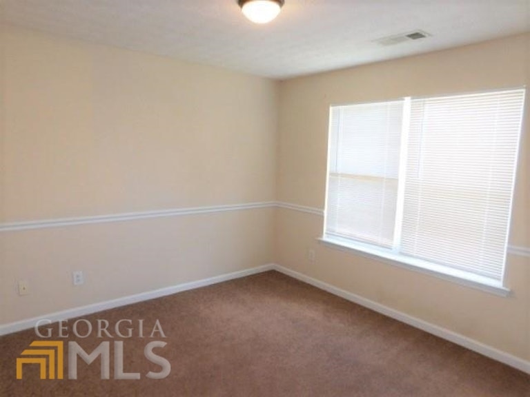 Photo 15 of 22 - 1742 Campbell Ives Ct, Lawrenceville, GA 30045