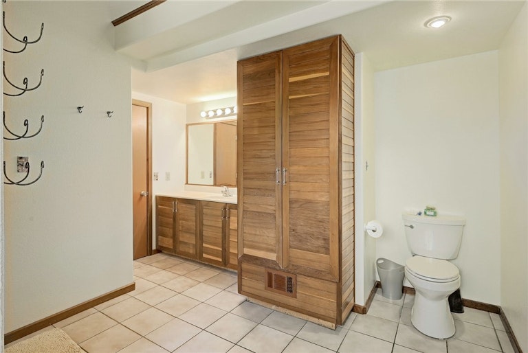 Photo 22 of 37 - 126 Deer Run Dr, Cedar Creek, TX 78612