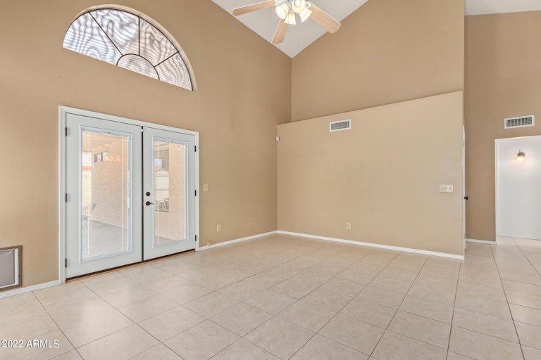Photo 10 of 32 - 14402 S Cholla Canyon Dr, Phoenix, AZ 85044