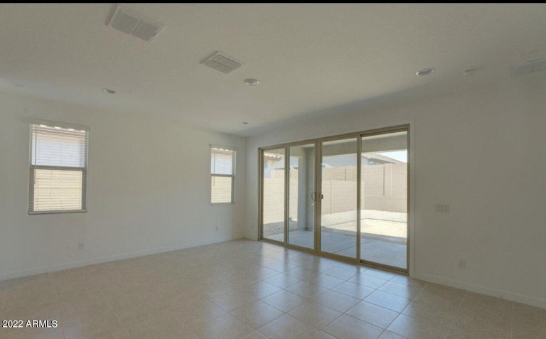 Photo 6 of 19 - 18796 W Cameron Dr, Surprise, AZ 85388