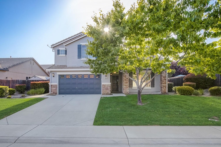 Photo 10 of 30 - 3804 Northhaven Dr, Rocklin, CA 95677
