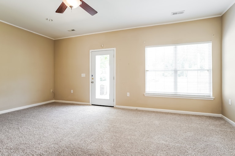 Photo 5 of 25 - 1810 Eagle Beach Ct, Raleigh, NC 27610