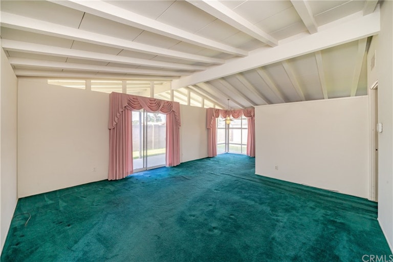 Photo 6 of 37 - 1019 N Hermosa Dr, Anaheim, CA 92801