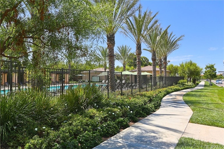 Photo 15 of 21 - 154 Coralwood, Irvine, CA 92618