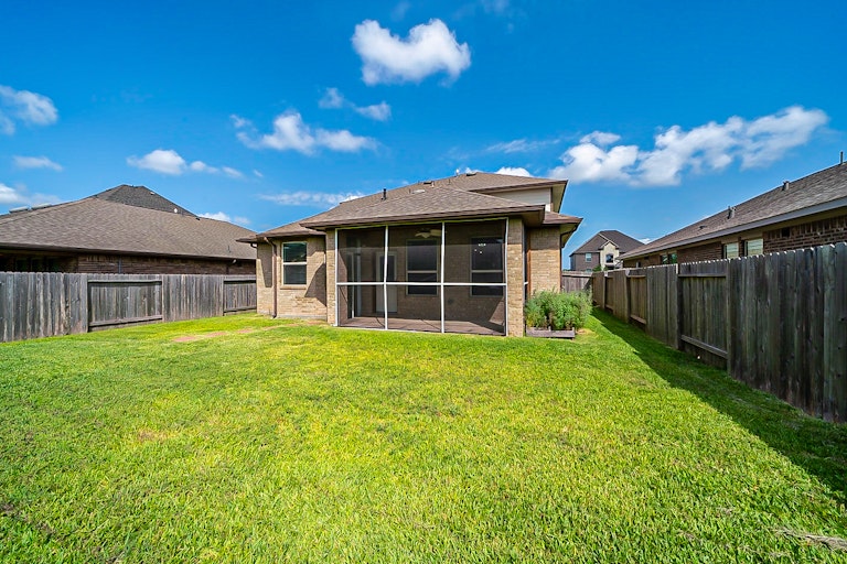 Photo 35 of 37 - 4820 La Piedra Ln, League City, TX 77573