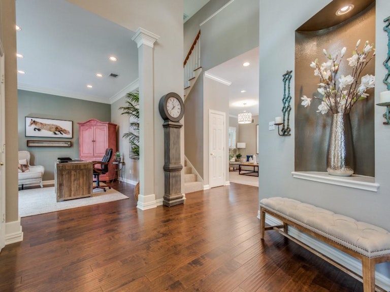 Photo 4 of 36 - 6205 Wittmore Pl, Plano, TX 75093