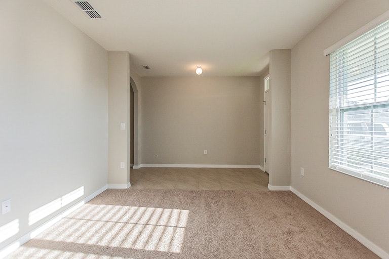 Photo 11 of 28 - 1870 Green Dragon Dr, Saint Cloud, FL 34771