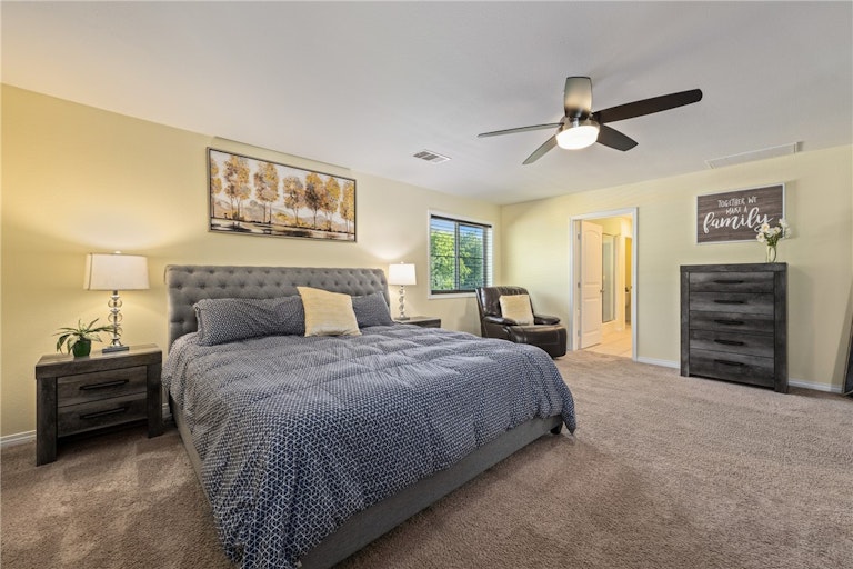 Photo 19 of 40 - 5617 Boros Dr, Austin, TX 78747