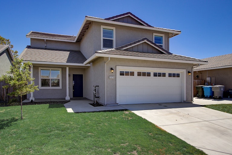 Photo 1 of 28 - 2078 River Wood Dr, Marysville, CA 95901