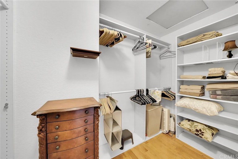 Photo 21 of 38 - 7876 Moonmist Cir, Huntington Beach, CA 92648