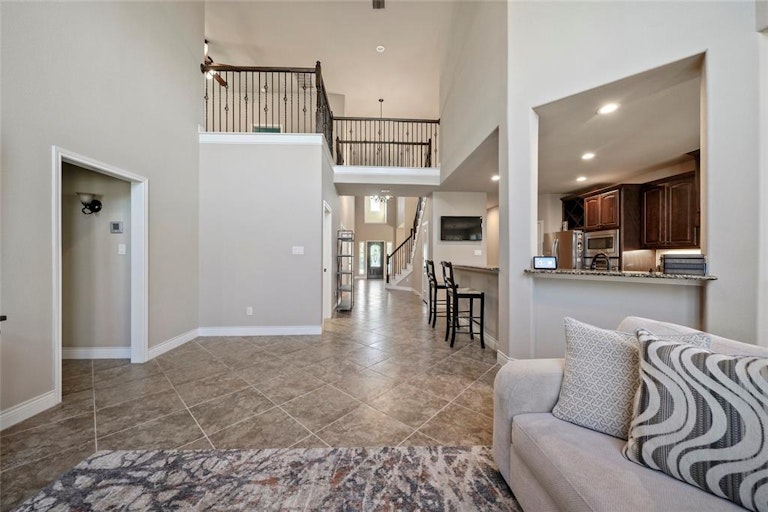 Photo 12 of 47 - 27390 Pendleton Trace Dr, Spring, TX 77386