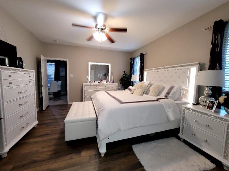 Photo 4 of 15 - 1428 Melanie Trl, Midlothian, TX 76065