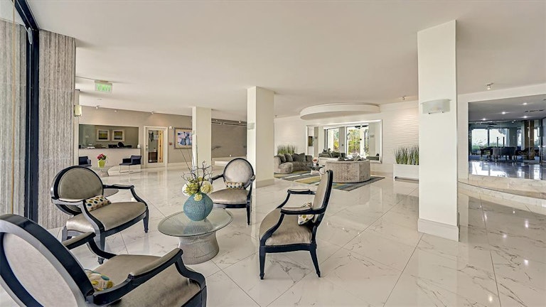Photo 8 of 63 - 1000 Longboat Club Rd #702, Longboat Key, FL 34228