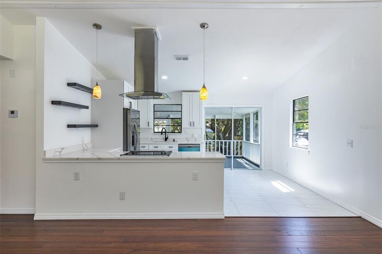 Photo 18 of 28 - 10017 Parsons St, Tampa, FL 33615