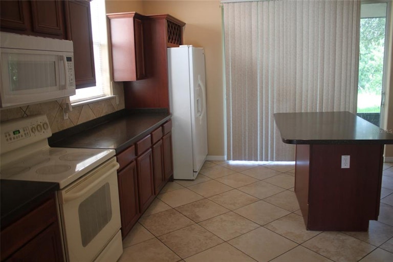 Photo 6 of 19 - 2806 Eagle Eye Ct, Kissimmee, FL 34746