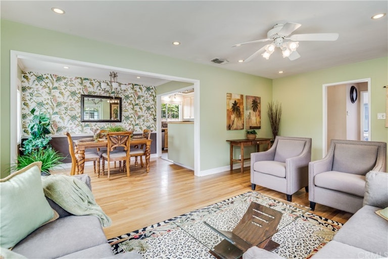 Photo 7 of 42 - 3954 Senasac Ave, Long Beach, CA 90808