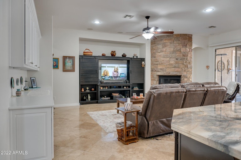 Photo 7 of 17 - 2242 W Blaylock Dr, Phoenix, AZ 85085