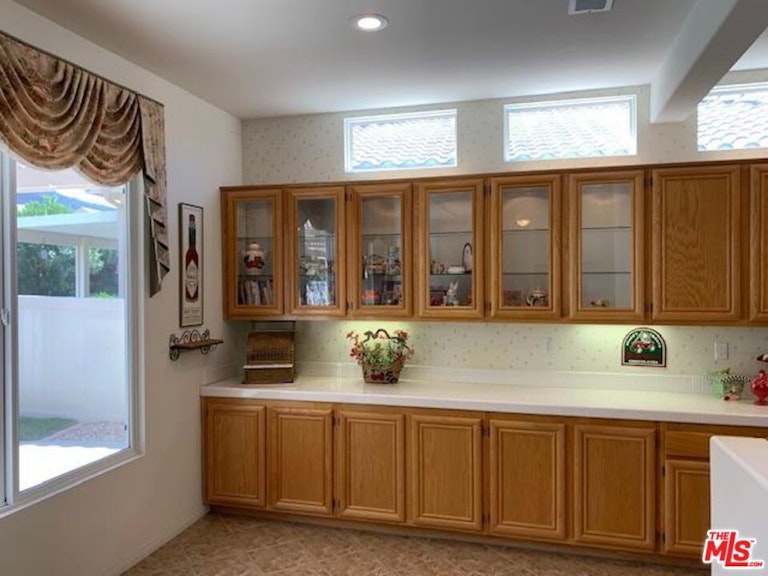 Photo 12 of 54 - 4907 Singing Hills Dr, Banning, CA 92220